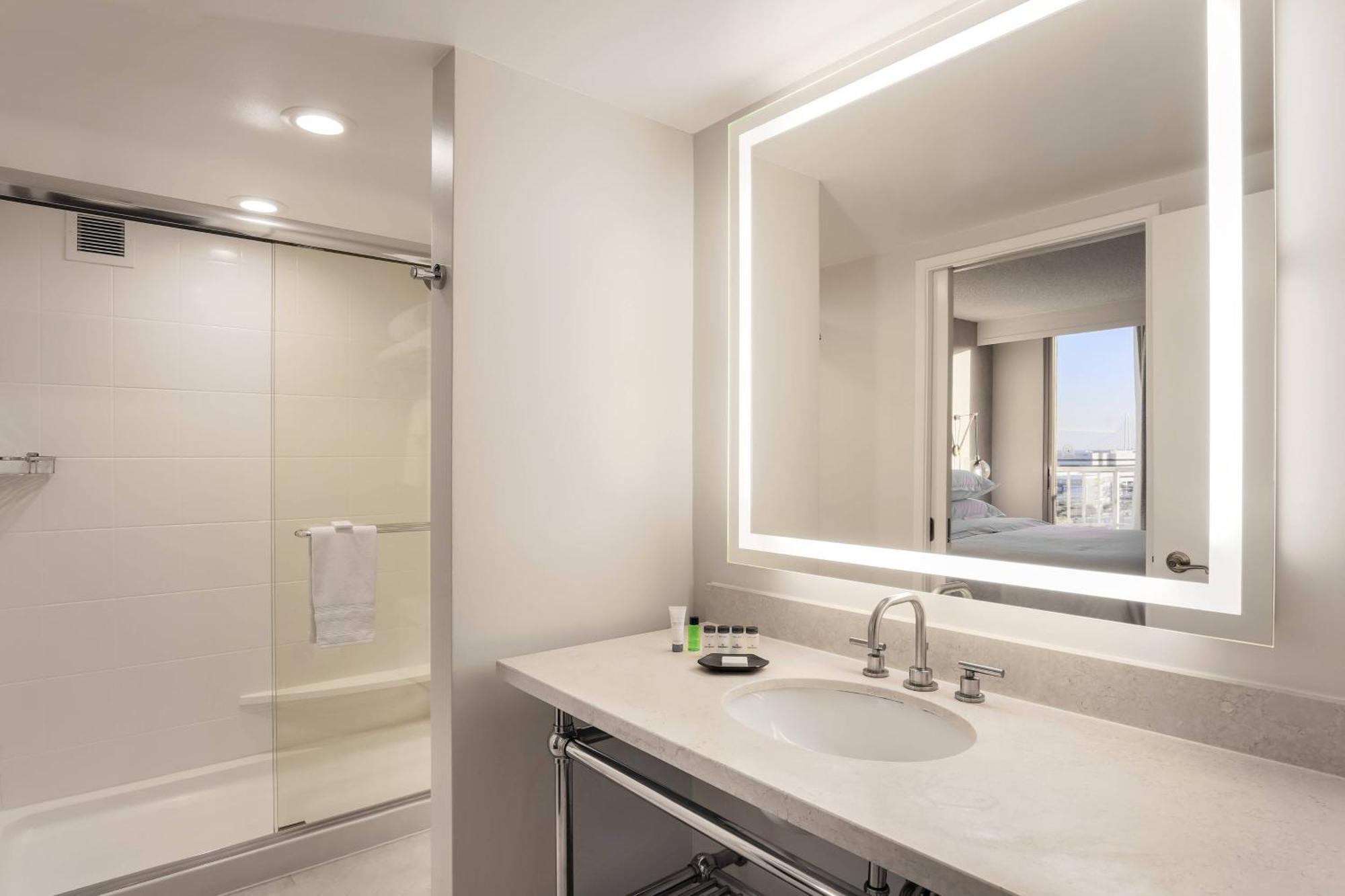 Sheraton Suites Market Center Dallas Zewnętrze zdjęcie