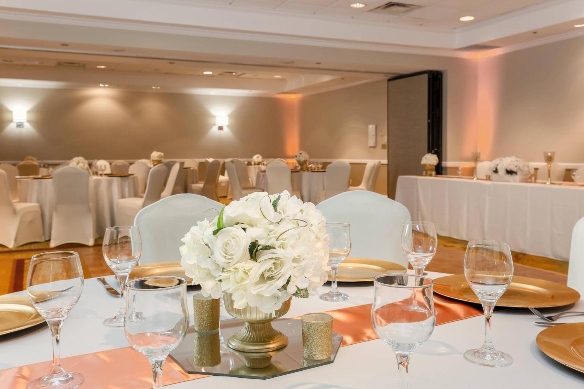 Sheraton Suites Market Center Dallas Zewnętrze zdjęcie