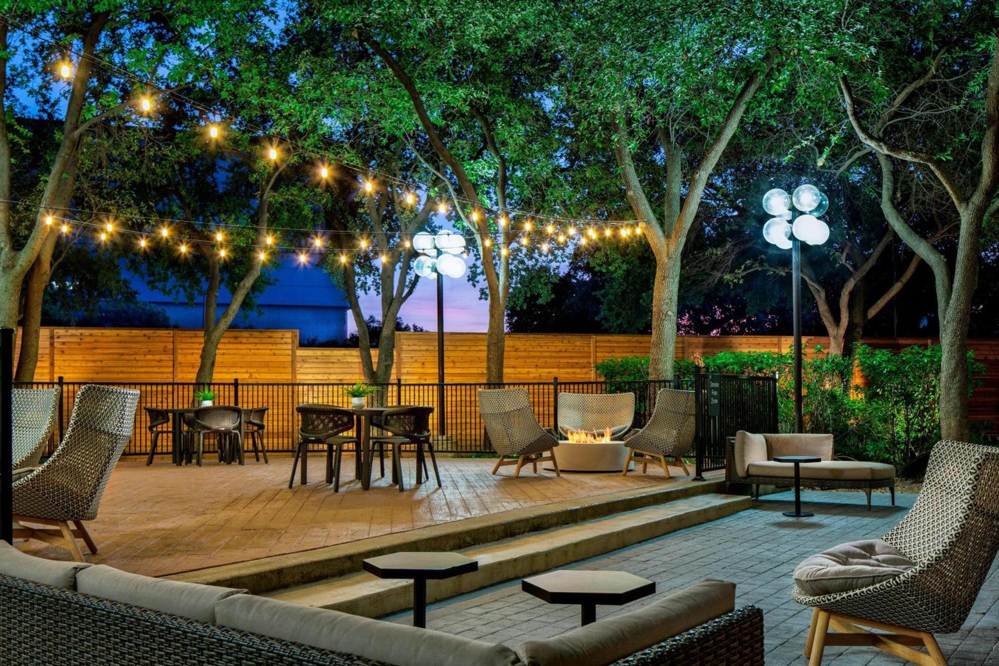 Sheraton Suites Market Center Dallas Zewnętrze zdjęcie