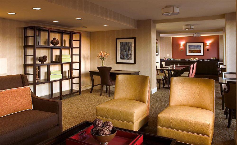 Sheraton Suites Market Center Dallas Restauracja zdjęcie